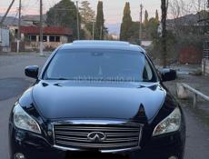 Infiniti M35