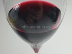 Продается сухое черное вино 🍷  а также белое сухое вино - по 200р . Село Адзюбжа +79409672901
