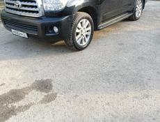 Toyota Sequoia