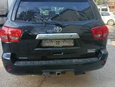 Toyota Sequoia
