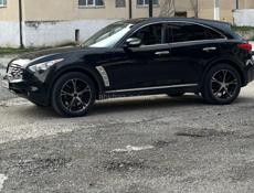 Infiniti FX