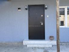 Сдаётся дом первый этаж со всеми удобствами чайник ,TV,WF,холодильник кондиционер и тд улица Проспект Мира( Почтовая )  длительно 