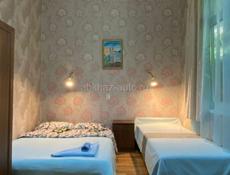 Номера в мини гостинице с видом на море и выходом в сосновый лес