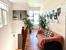 Номера в мини гостинице с видом на море и выходом в сосновый лес