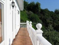 Номера в мини гостинице с видом на море и выходом в сосновый лес