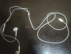 Проводные наушники Apple 