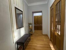 Сдается 2 комнатная квартира в центре города. олько на длительный срок,с животными строго запрещено  цена за месяц 27000 тысяч 