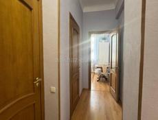 Сдается 2 комнатная квартира в центре города. олько на длительный срок,с животными строго запрещено  цена за месяц 27000 тысяч 