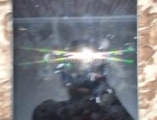 Продам срочно планшет HUAWEL madePADE SE 11 планшет момба просто улет фильмы литают игры тоже бомба ооочень срочно горю прям 15 т брал за 18 на границе без коробки