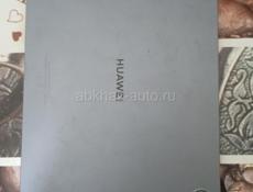 Продам срочно планшет HUAWEL madePADE SE 11 планшет момба просто улет фильмы литают игры тоже бомба ооочень срочно горю прям 15 т брал за 18 на границе без коробки