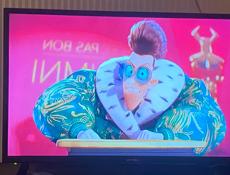 Телевизор Витязь  32 дюйма со Смарт Тв пользовались в отличном состоянии 