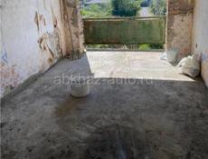 В г.Очамчира в районе порта продается 3-х ком.кв