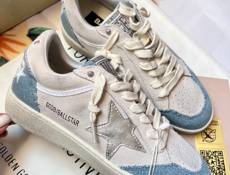 Новые кроссовки 