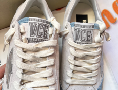 Новые кроссовки 