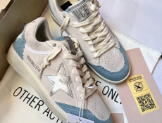 Новые кроссовки 