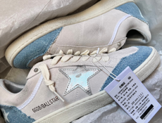 Новые кроссовки 