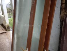 Продаются двери.