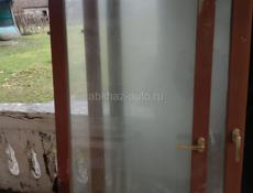 Продаются двери.