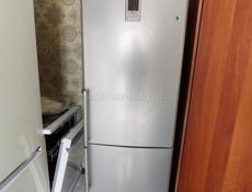 Холодильник SAMSUNG 