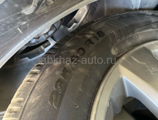 Продаю шины с дисками новые 
