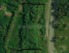 УЧАСТОК ПРЯМО ПО ТРАССЕ В ТАМЫШАХ ГДЕ ШКОЛА 