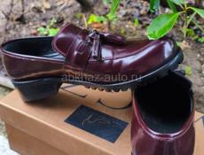 Продаётся новая обувь 