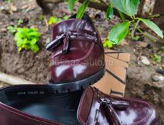 Продаётся новая обувь 