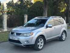 Mitsubishi Outlander XL