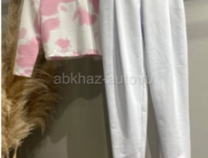 В наличии женская одежда 