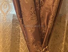 Шторы  2 штуки из плотной ткани с прихватами в отличном состоянии 