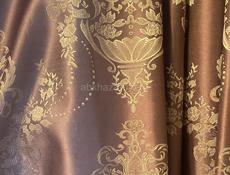 Шторы  2 штуки из плотной ткани с прихватами в отличном состоянии 