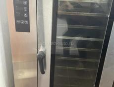 Конвекционная печь с вместительностью до 10 противней 