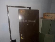 Железная дверь