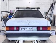 Mercedes-Benz 190