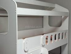 Двухъярусная кровать 