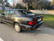 Mercedes-Benz E-Класс