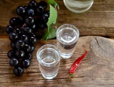 Продаю домашнию виноградную чачу 