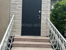 Сухум, центр, Абазинская