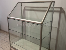 продаются ресепшн и витрина