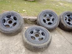 Покрышки, запчасти каробка рулевая колонка Зил. Мерседес рядный 