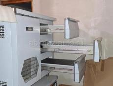 Продаю профессиональные холодильные столы (с выдвижными ящиками)