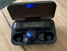 Срочно играю отлично наушники 