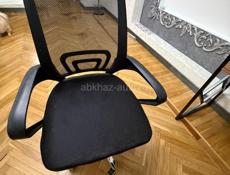 Письменный стол и стул 