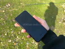 Продаю айфон 8 