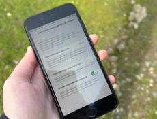 Продаю айфон 8