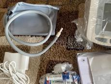 Тонометр Новый «говорящий» с коробкой, чехлом и инструкцией 