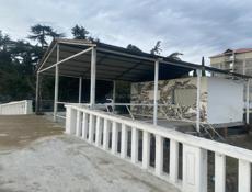 Кафе на берегу моря 