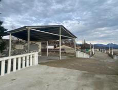 Кафе на берегу моря 