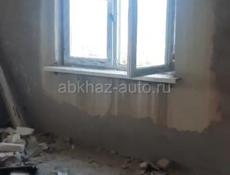 Продаётся квартира на Ипнари в п. Бзыпта  15 эт. Без ремонта 