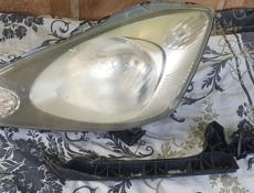 Левая фара от FIT